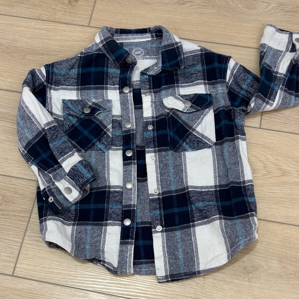 Little Girls Plaid Flannel Fall Cozy Shacket - Blue and White. Size 4-5